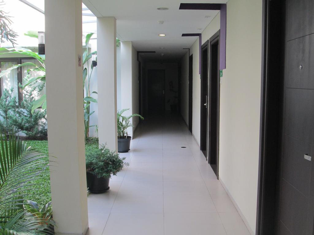 Hotel Anggrek Gandasari Бандунг Екстериор снимка